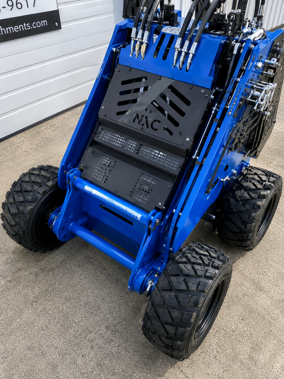 Unused AGT MX-MRW14 Mini Skid Steer - Image 4
