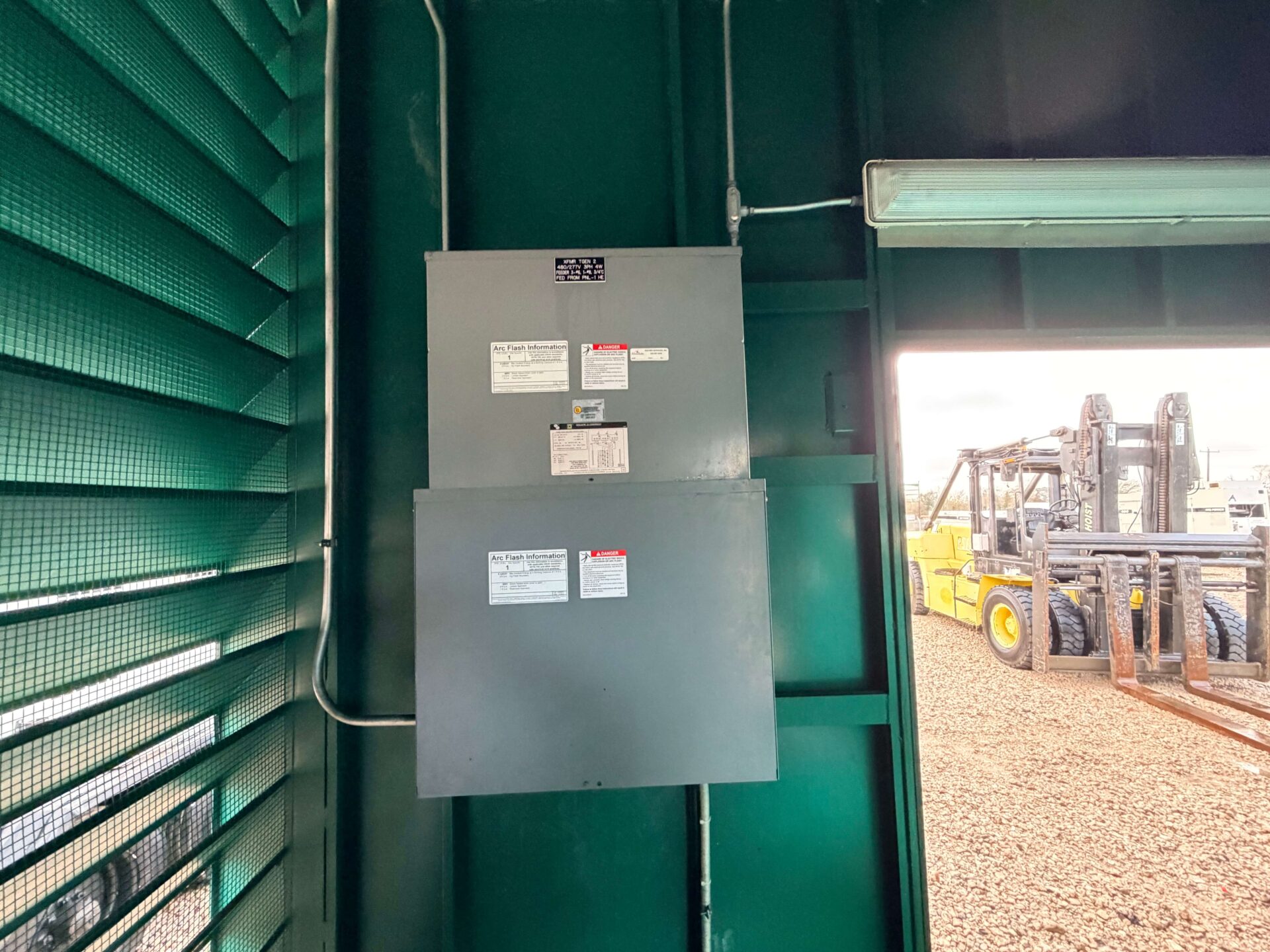 2010 Cummins DQGAA 1250kW Standby Diesel Generator - Image 14
