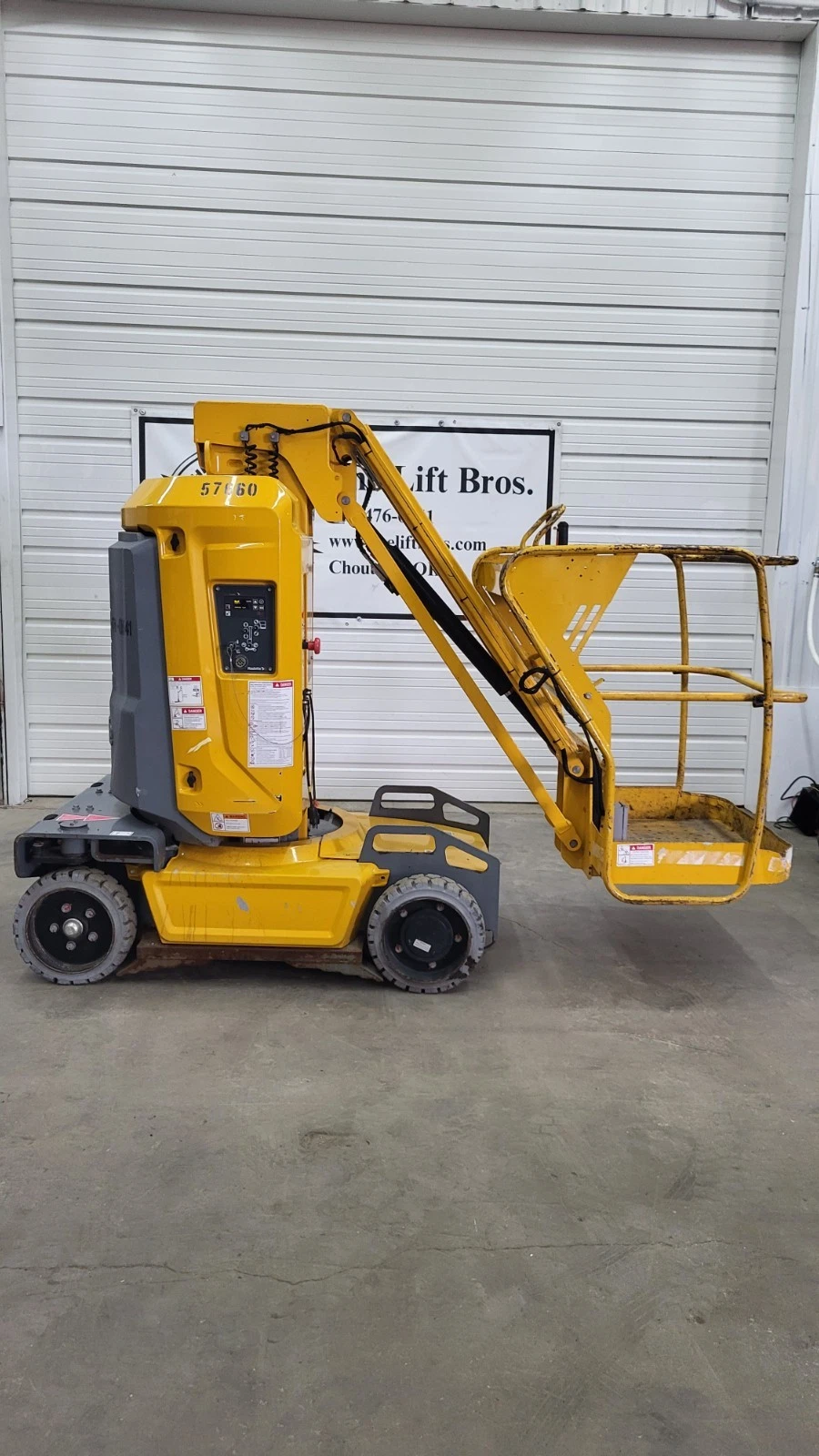 2016 Haulotte Star 22J 20ft Vertical Mast Boom Lift