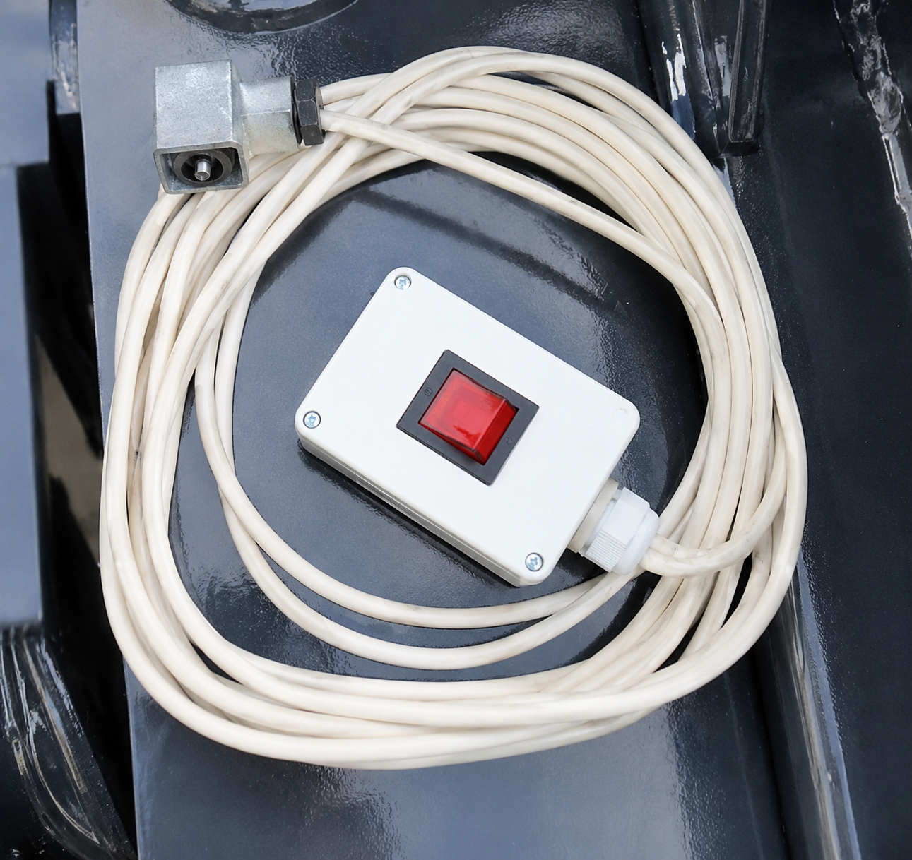 Arteer Soil Conditioner Harley Power Rake Hydraulic Attachment - Image 9