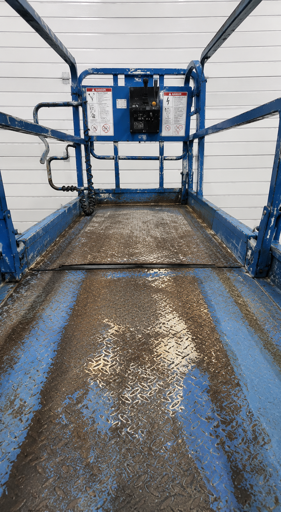 Genie GS-2046 20 ft. Electric Scissor Lift - Image 4