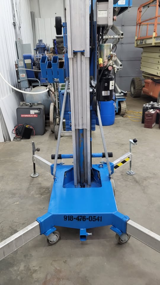 Genie AWP 24 Push Around 24' Vertical Mast Lift - Image 4