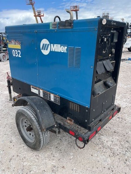 2021 Miller Big Blue 500 Pro Engine-Driven Welder/Generator - Image 2