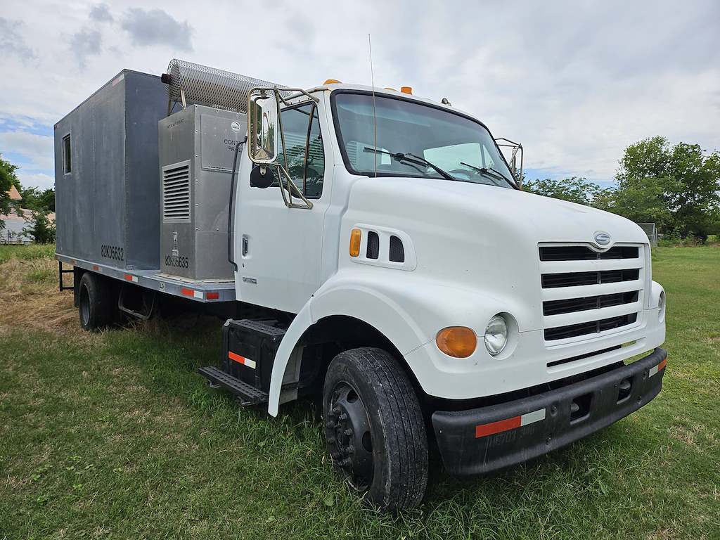 2000 Sterling Mobile Office - Image 2