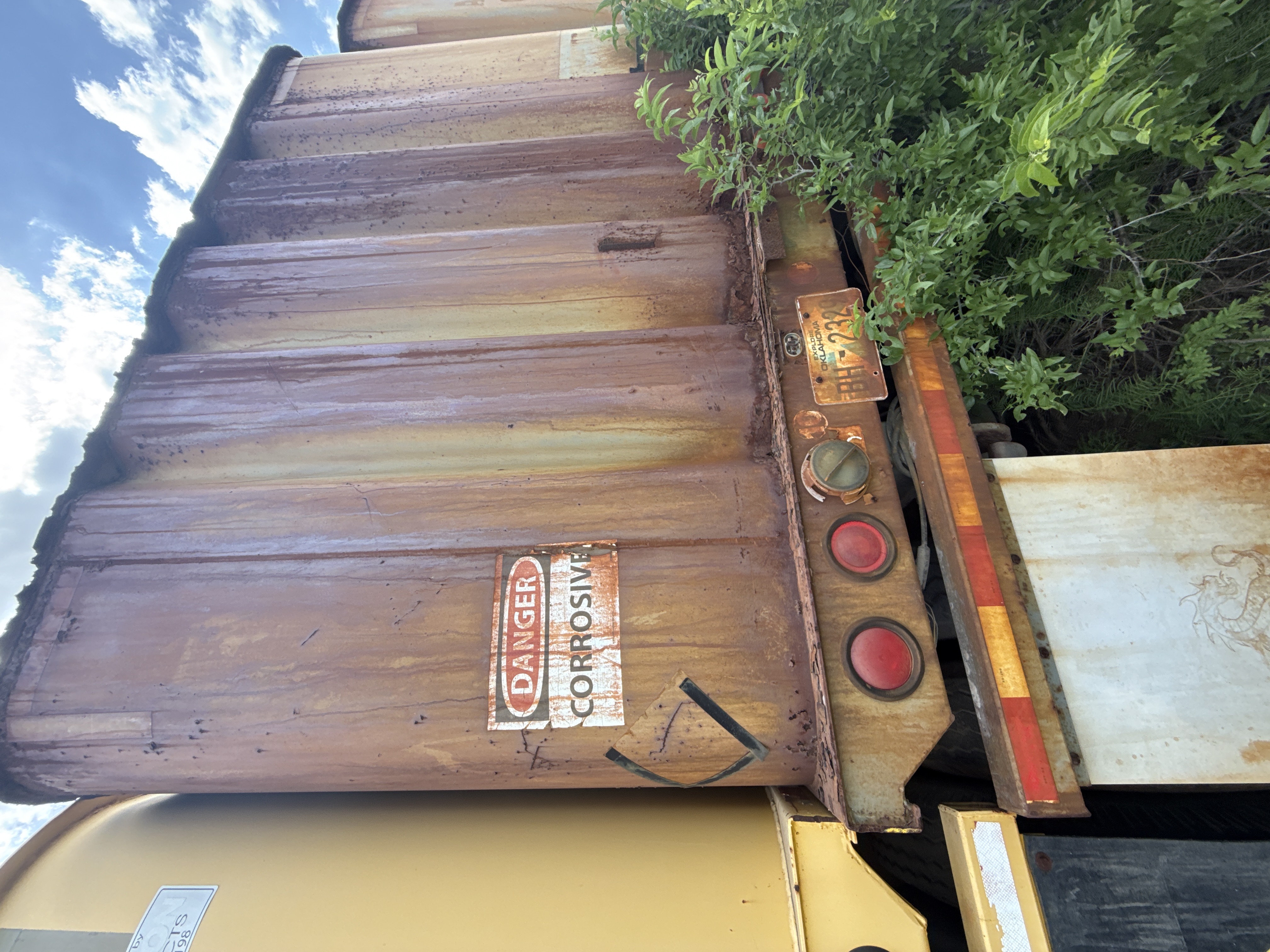 TANK, FRAC, ACID, 500BBL, FG    - Image 7