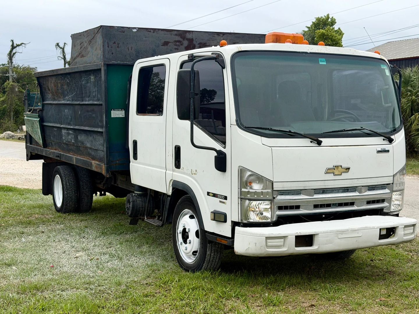 2008 Chevrolet W5500 Dump Truck - Image 7
