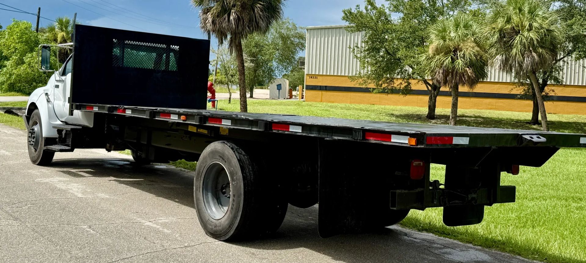 2006 Ford F-650 Commercial Super Duty Flatbed/Dump Truck - Image 2