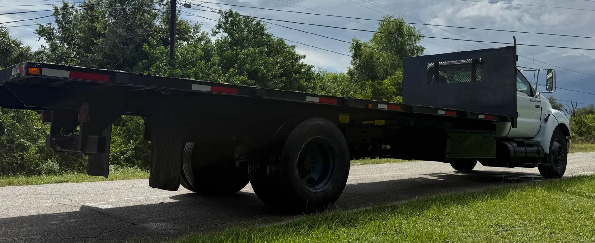 2006 Ford F-650 Commercial Super Duty Flatbed/Dump Truck - Image 3