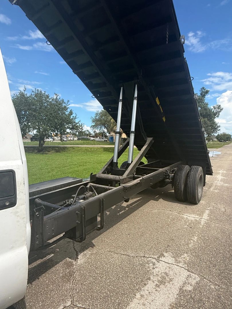 2006 Ford F-650 Commercial Super Duty Flatbed/Dump Truck - Image 7