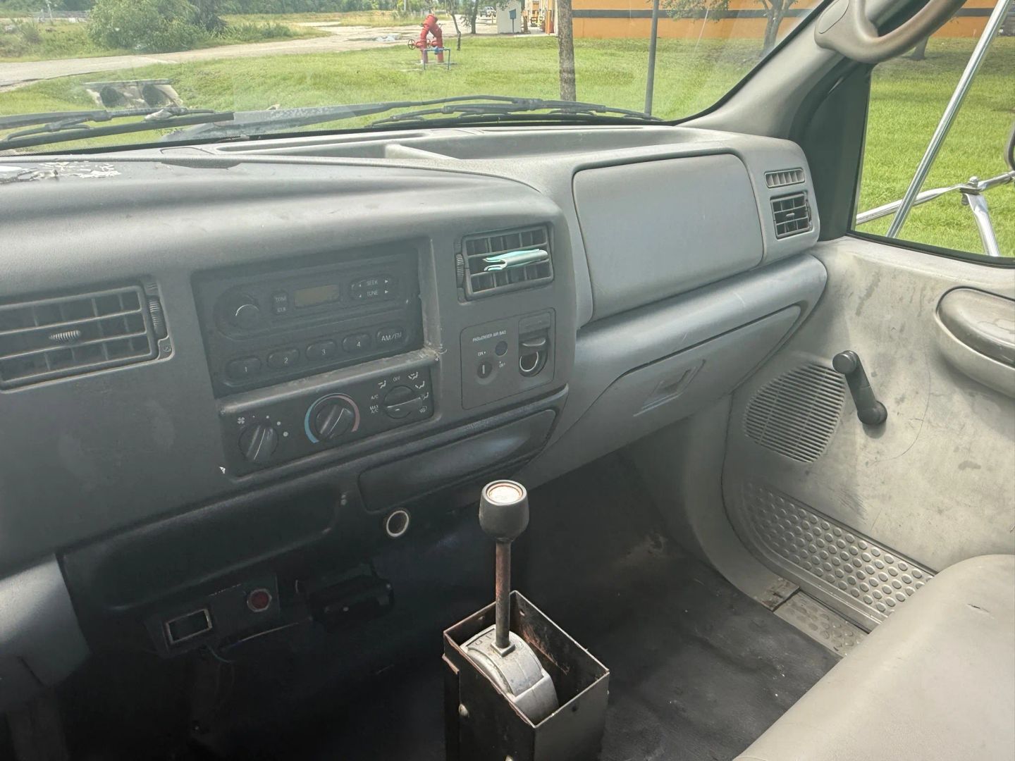 2006 Ford F-650 Commercial Super Duty Flatbed/Dump Truck - Image 11