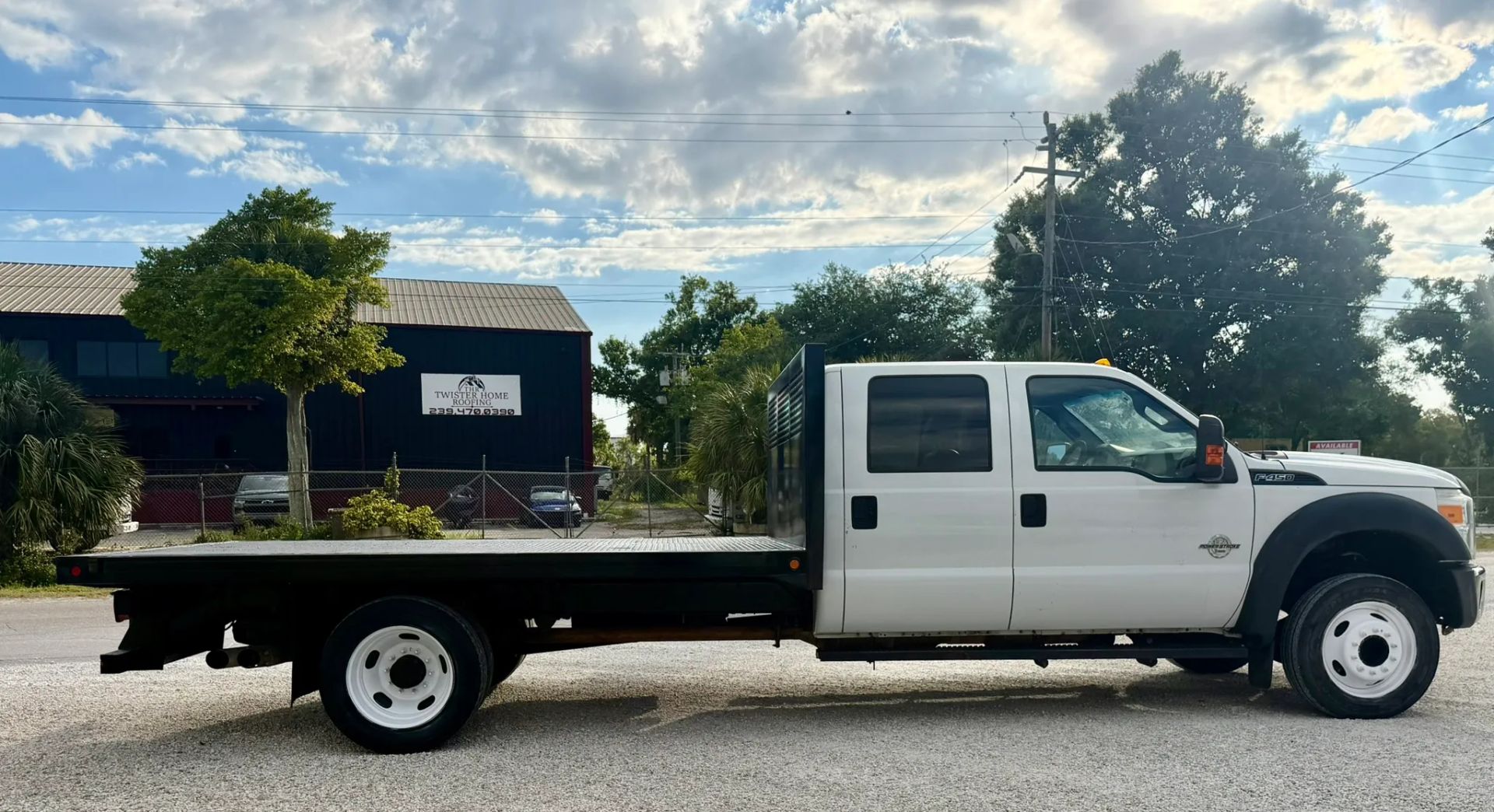 2016 Ford F-450 Super Duty Flatbed - Image 4