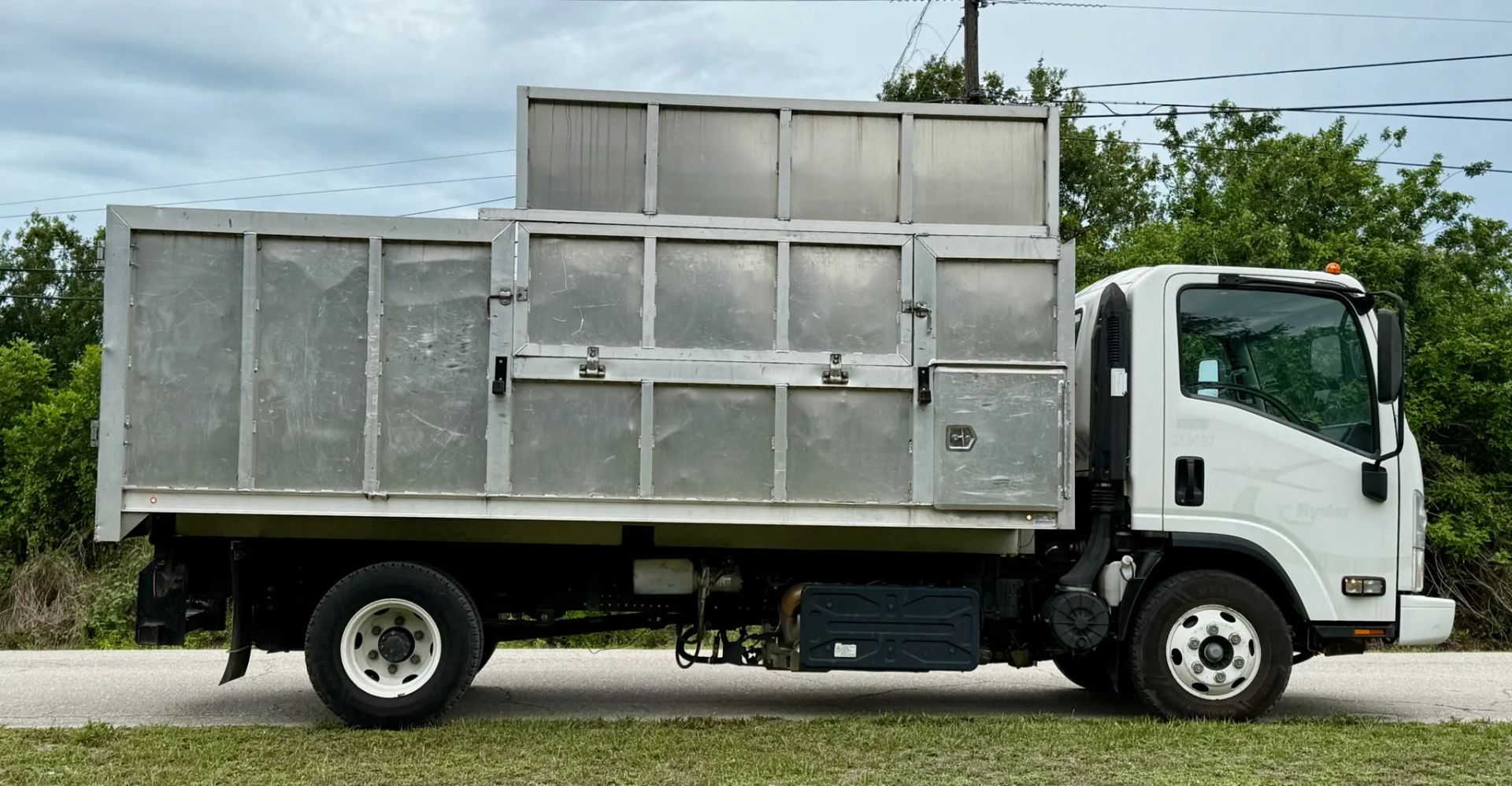 2021 Chevrolet/Isuzu LCF 4500 HD Chipper/Dump Truck - Image 5