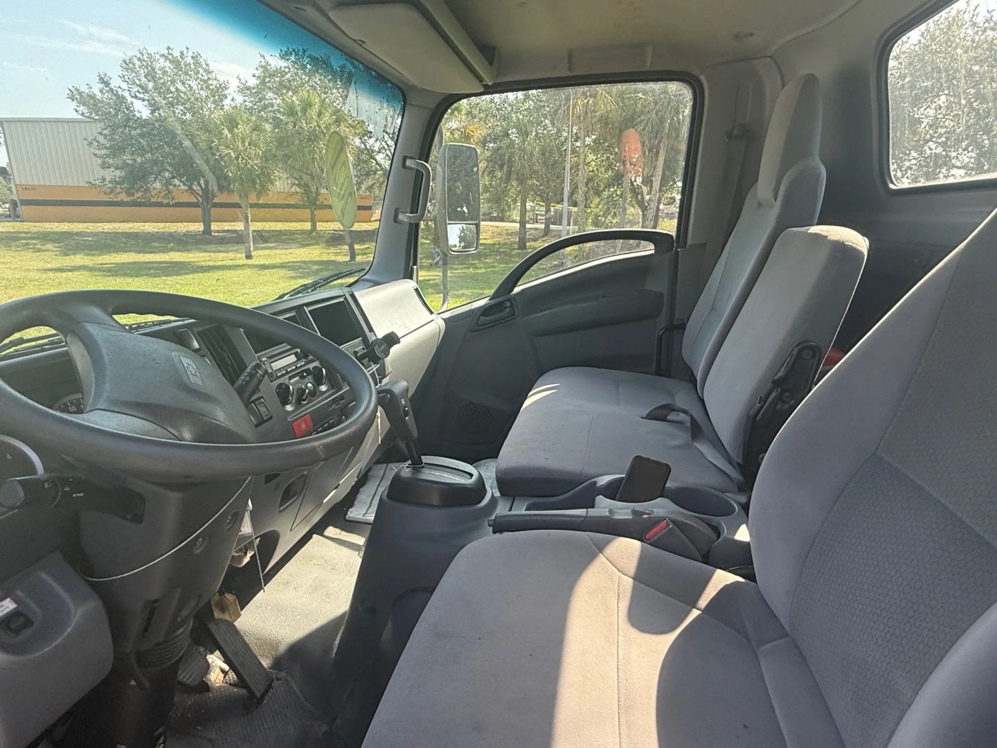 2021 Chevrolet/Isuzu LCF 4500 HD Chipper/Dump Truck - Image 12