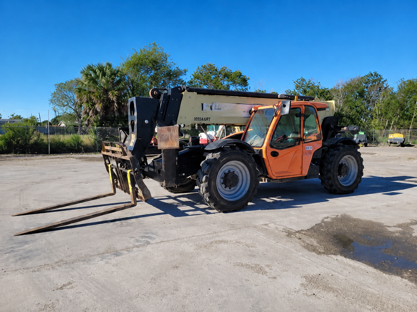 2017 JLG 1255 Telehandler - Image 3