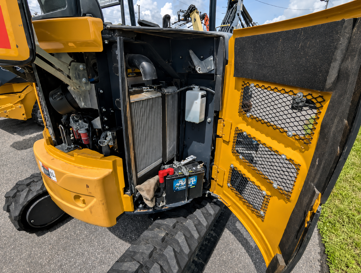 2021 John Deere 26G Mini Excavator - Image 8