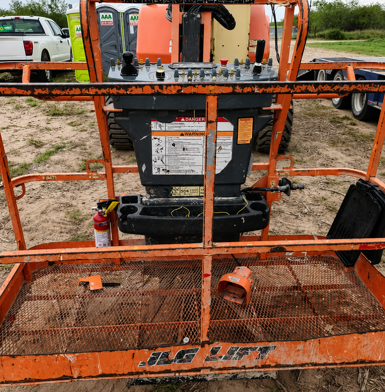 2017 JLG 450AJ Articulating Boom Lift - Image 3