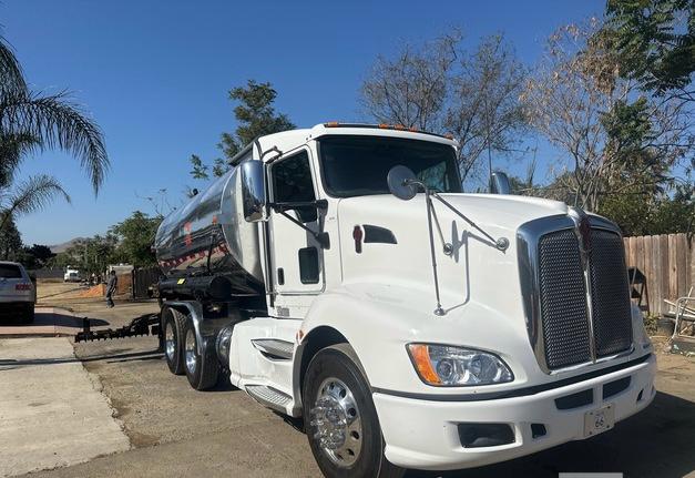 2011 Kenworth T660 Bearcat 501 Asphalt Distributor Truck - Image 6