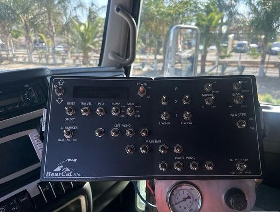 2011 Kenworth T660 Bearcat 501 Asphalt Distributor Truck - Image 7