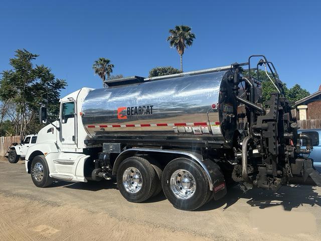 2011 Kenworth T660 Bearcat 501 Asphalt Distributor Truck - Image 8