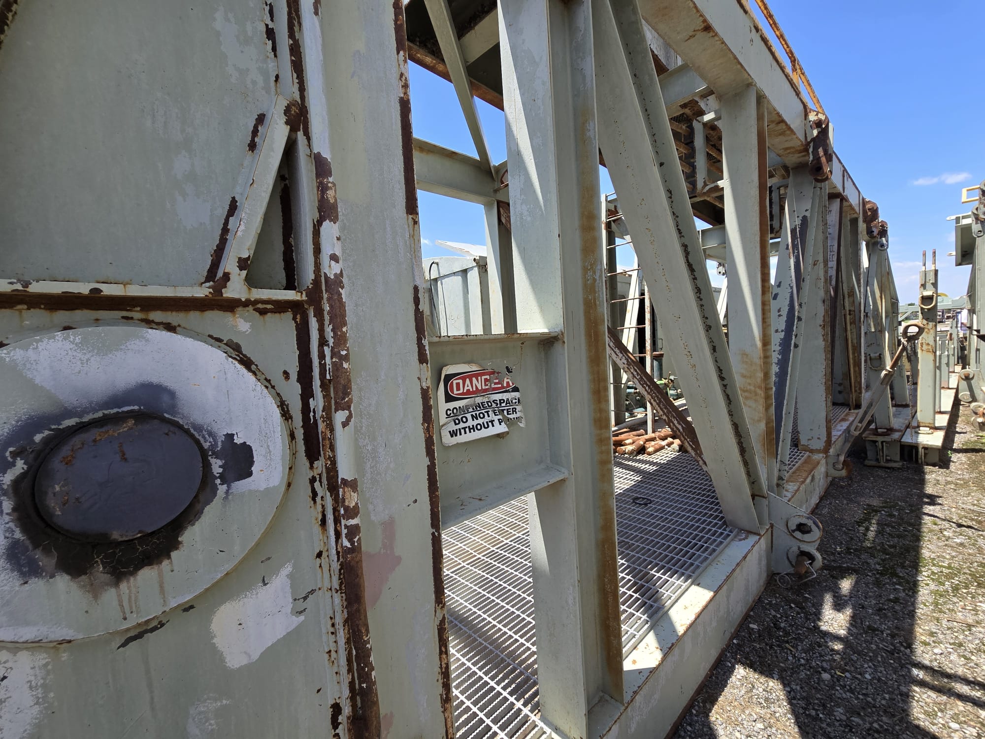 Pyramid Mast/Substructure - Image 8