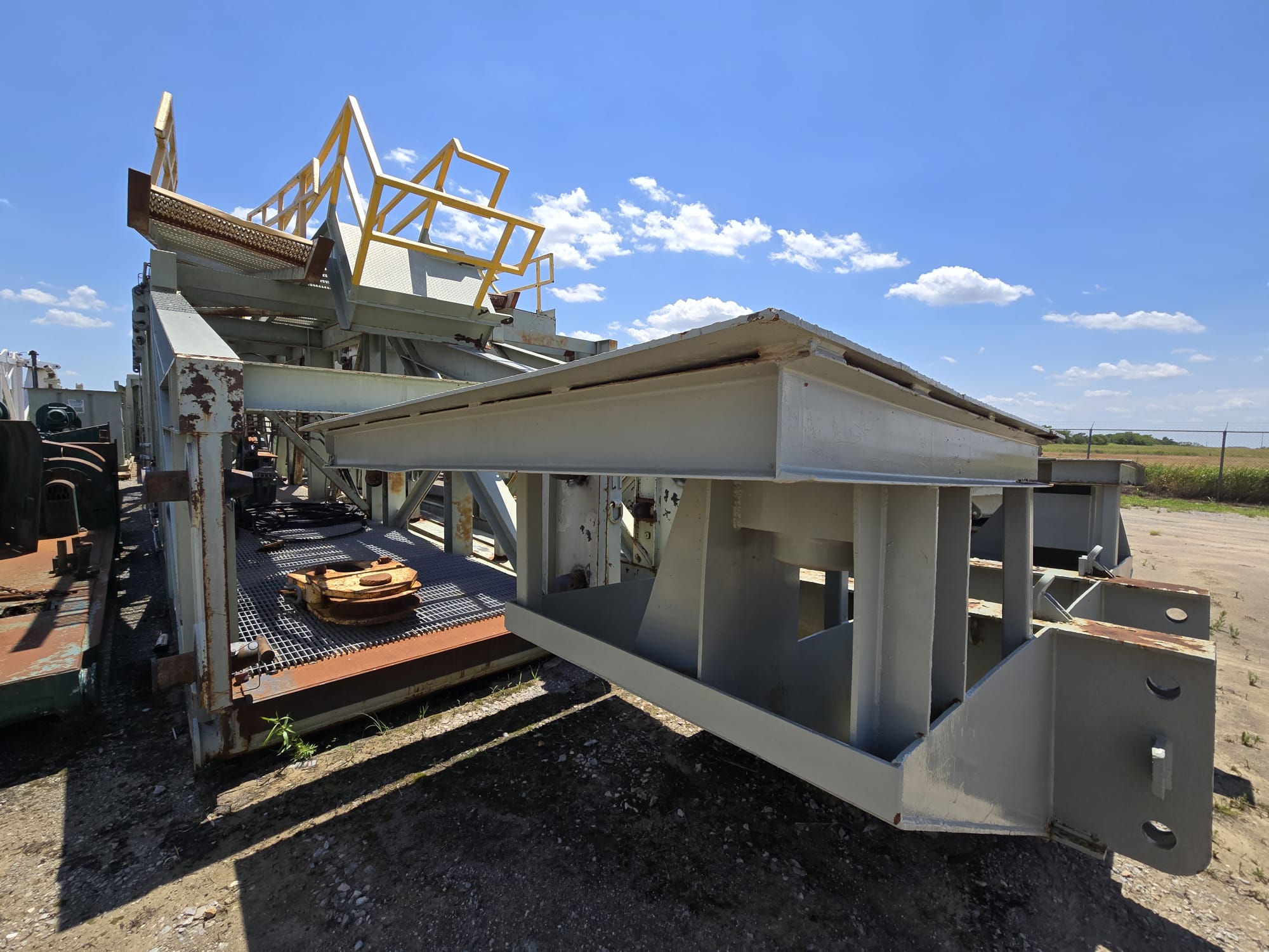 Pyramid Mast/Substructure - Image 12