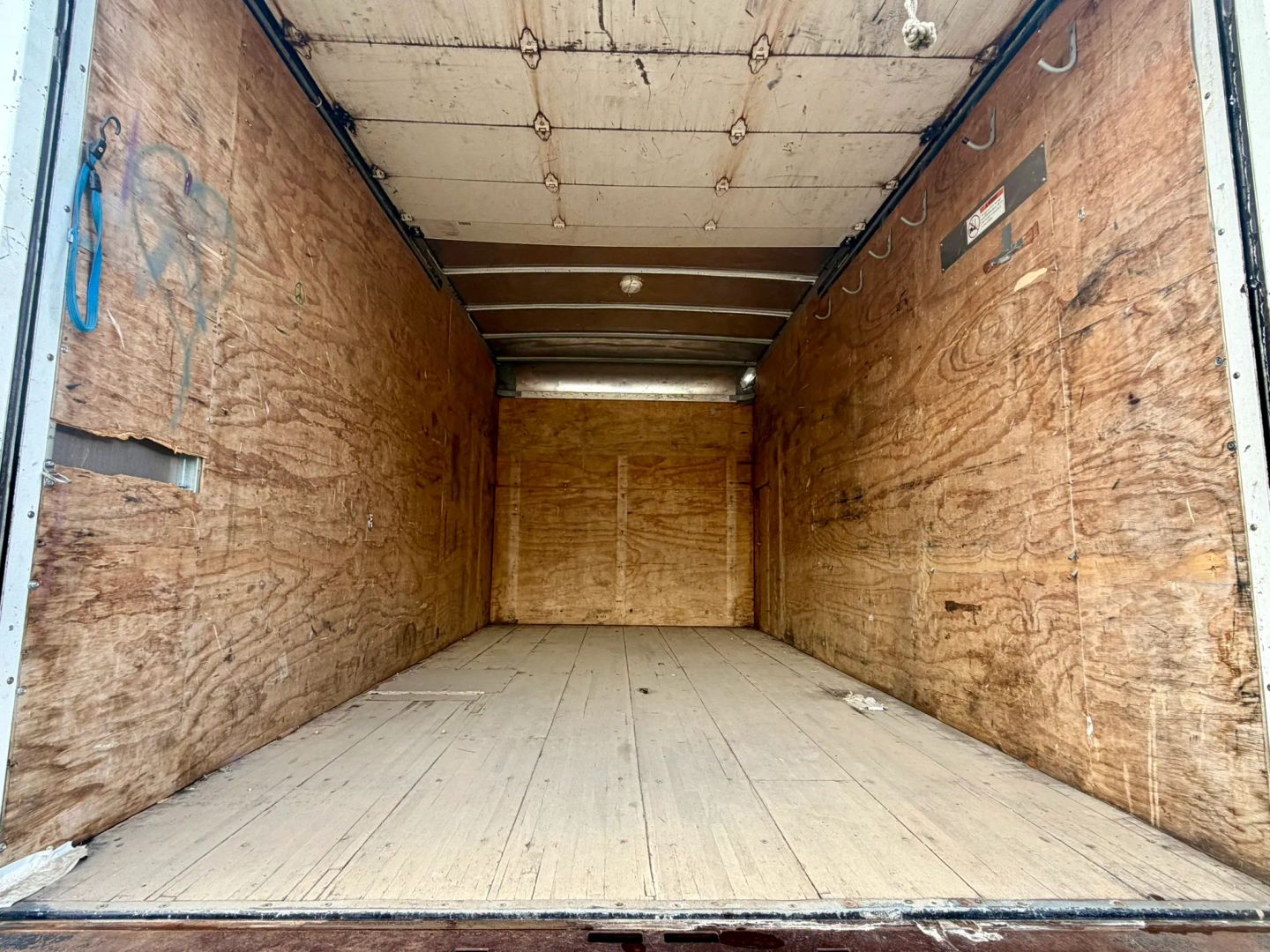 2008 GMC/Isuzu W4500 Box Truck - Image 5