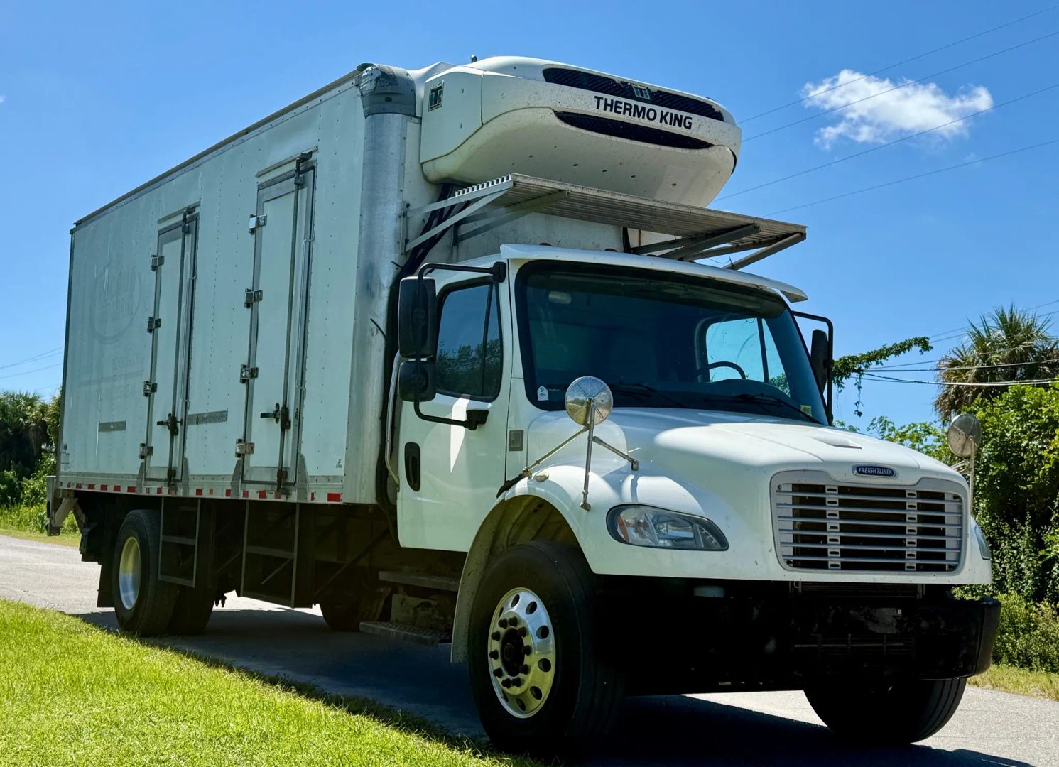 2019 Freightliner M106 M2 Refrigerated Cargo Truck - Image 2