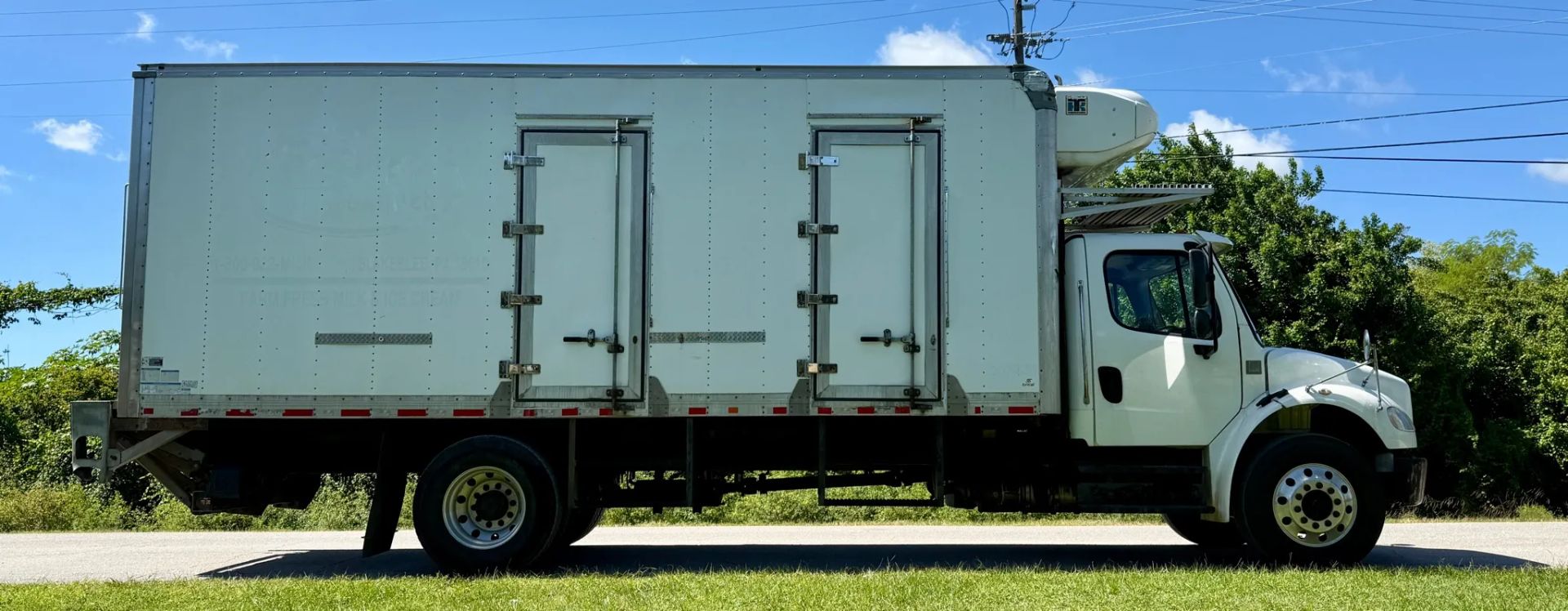 2019 Freightliner M106 M2 Refrigerated Cargo Truck - Image 6