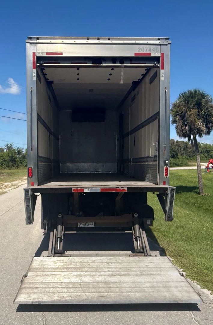 2019 Freightliner M106 M2 Refrigerated Cargo Truck - Image 9