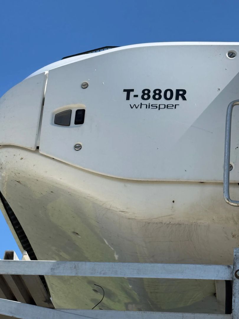 2019 Freightliner M106 M2 Refrigerated Cargo Truck - Image 10