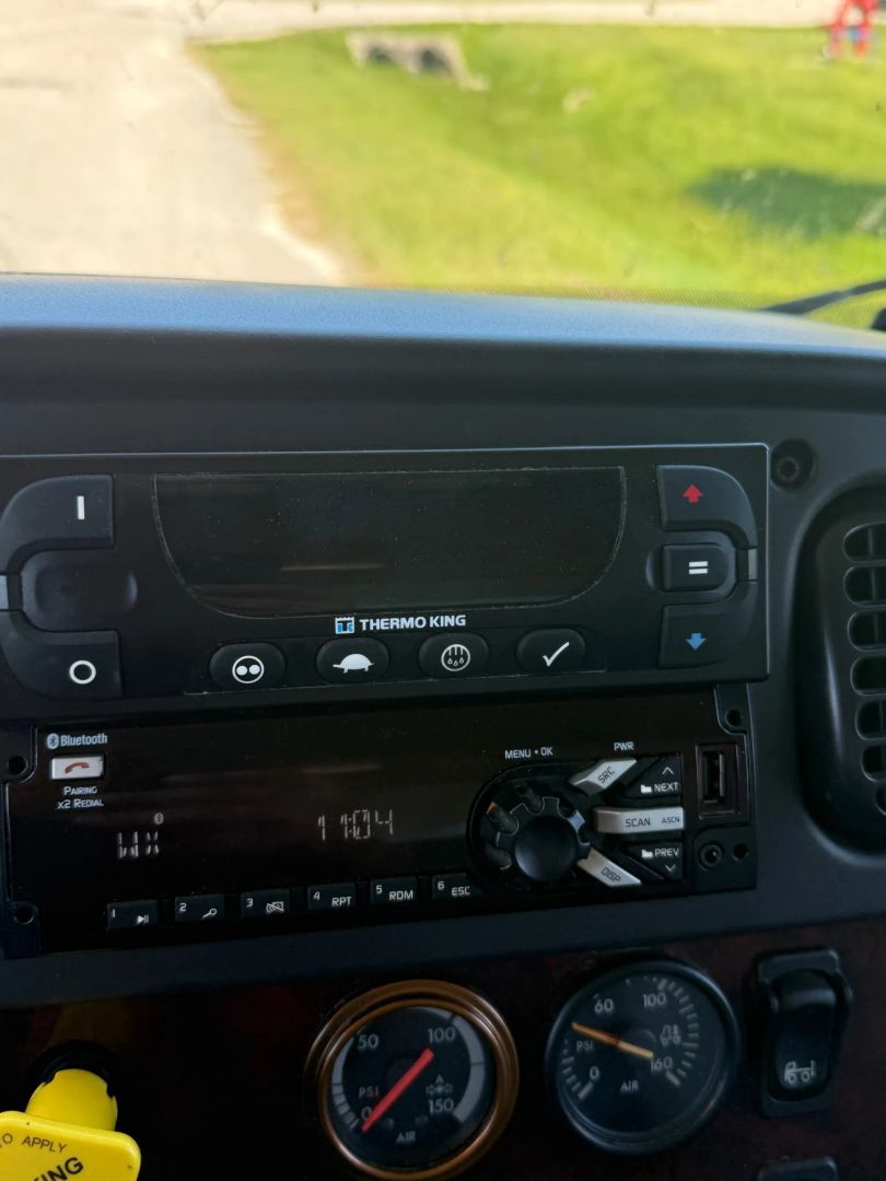 2019 Freightliner M106 M2 Refrigerated Cargo Truck - Image 19