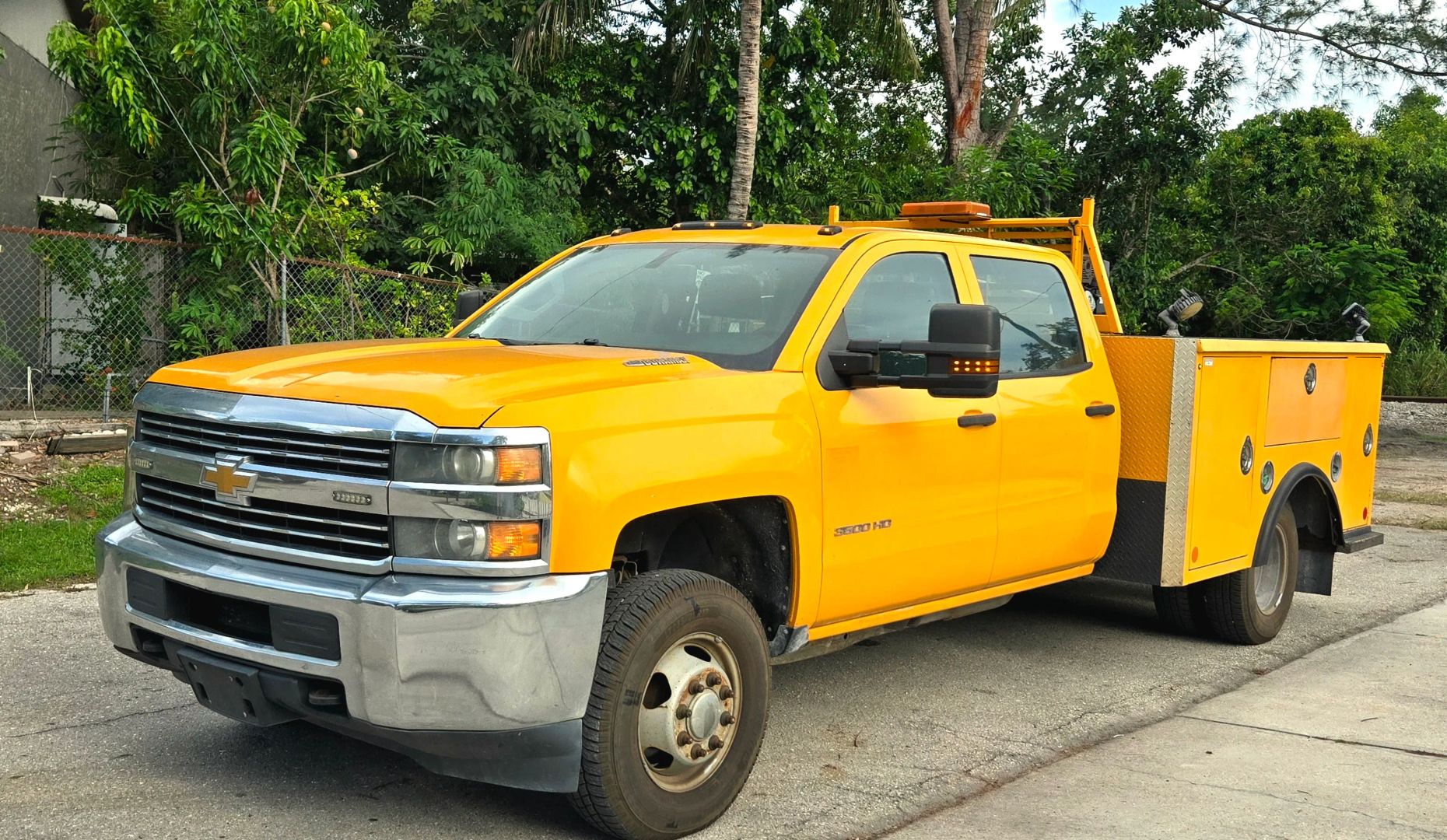 2016 Chevrolet Silverado 3500 HD Service Truck