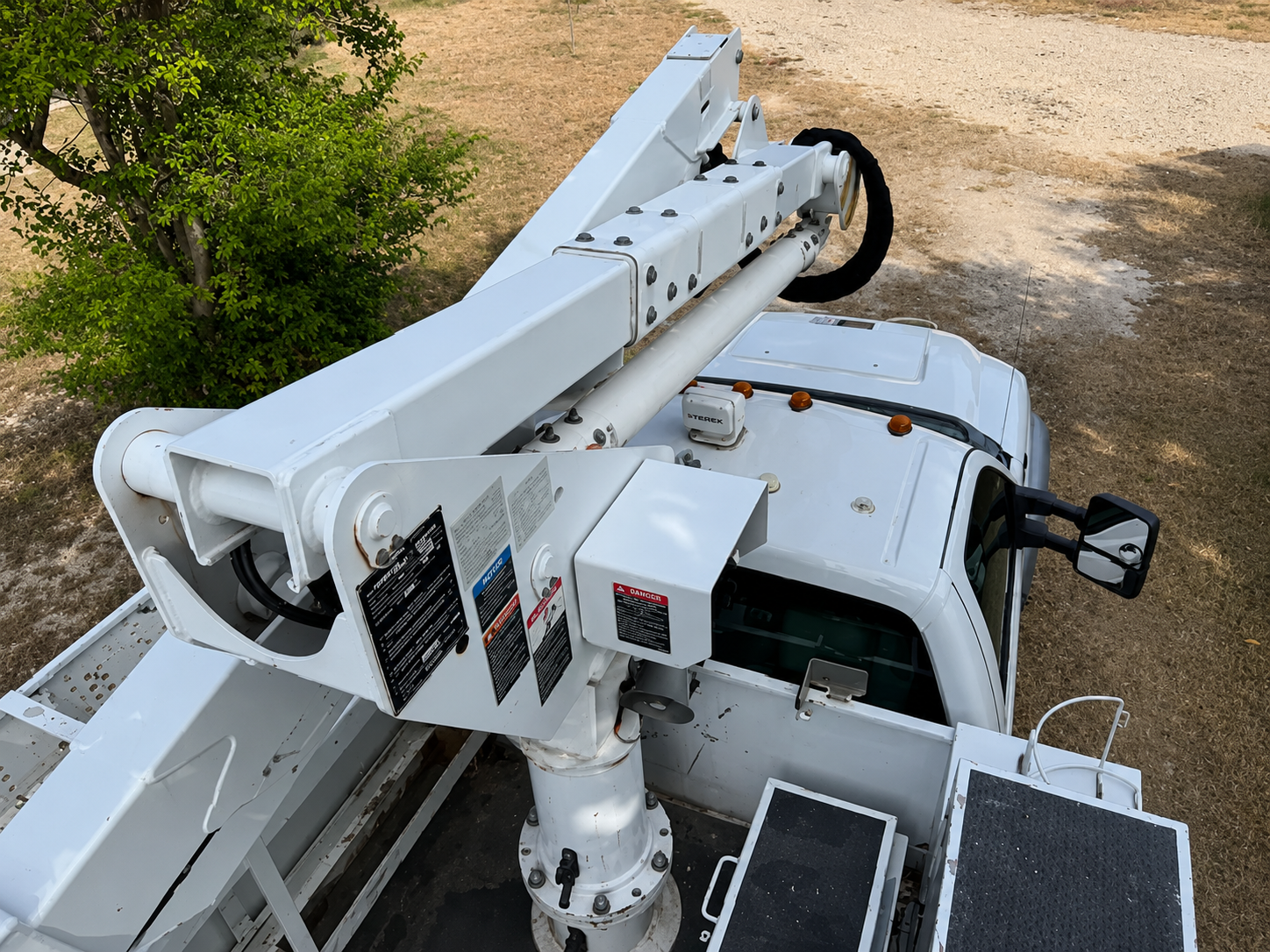 2011 Ford F-550 Bucket Truck  - Image 9