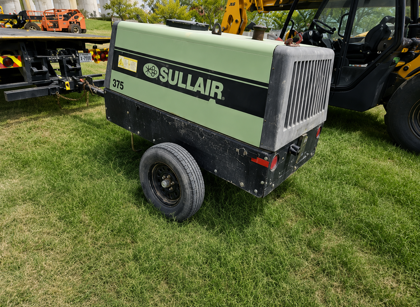 2018 Sullair 185DPQ-KU-T3 Portable Air Compressor - Image 3