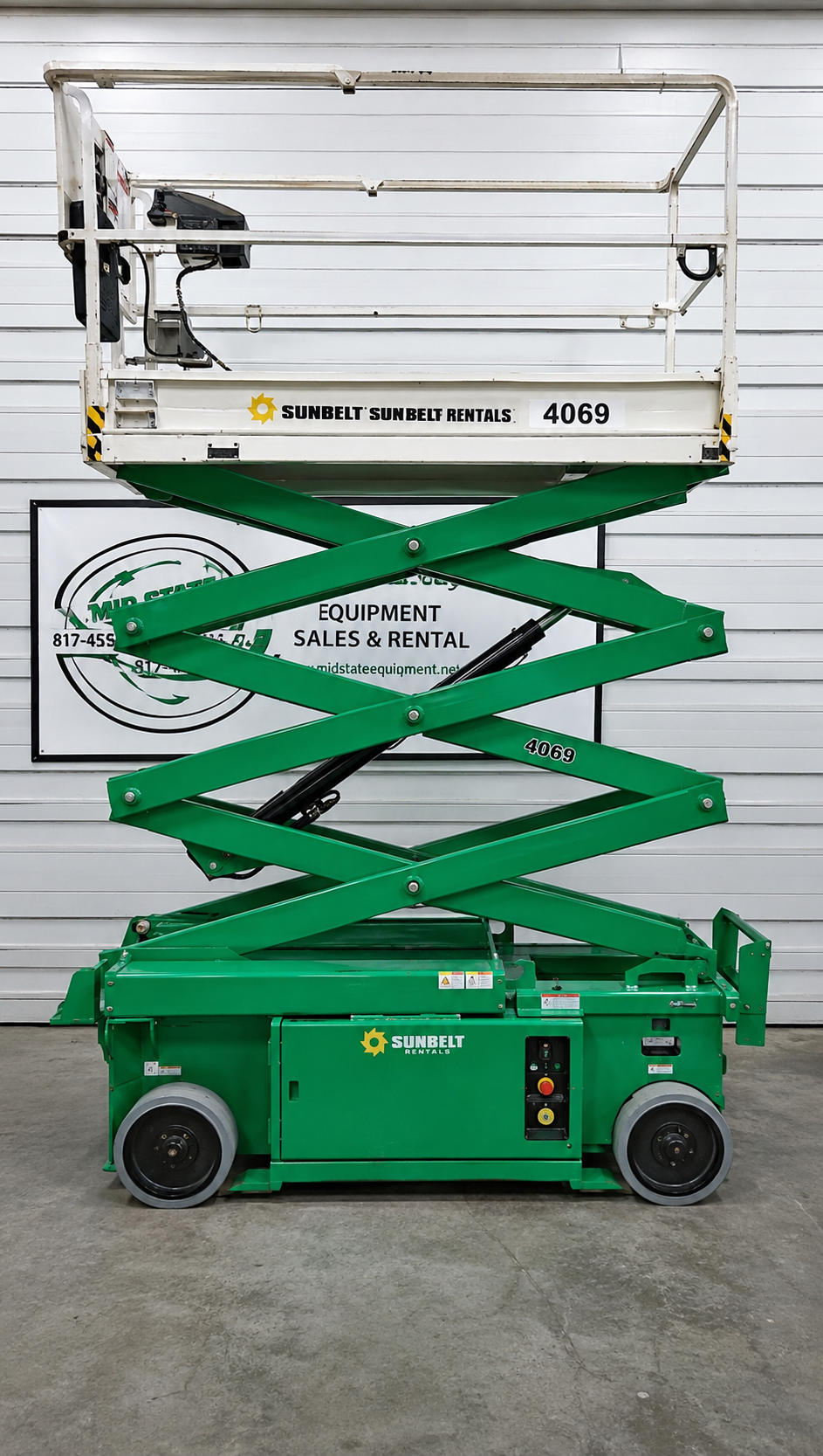 2015 JLG 1932 19 ft. Electric Scissor Lift