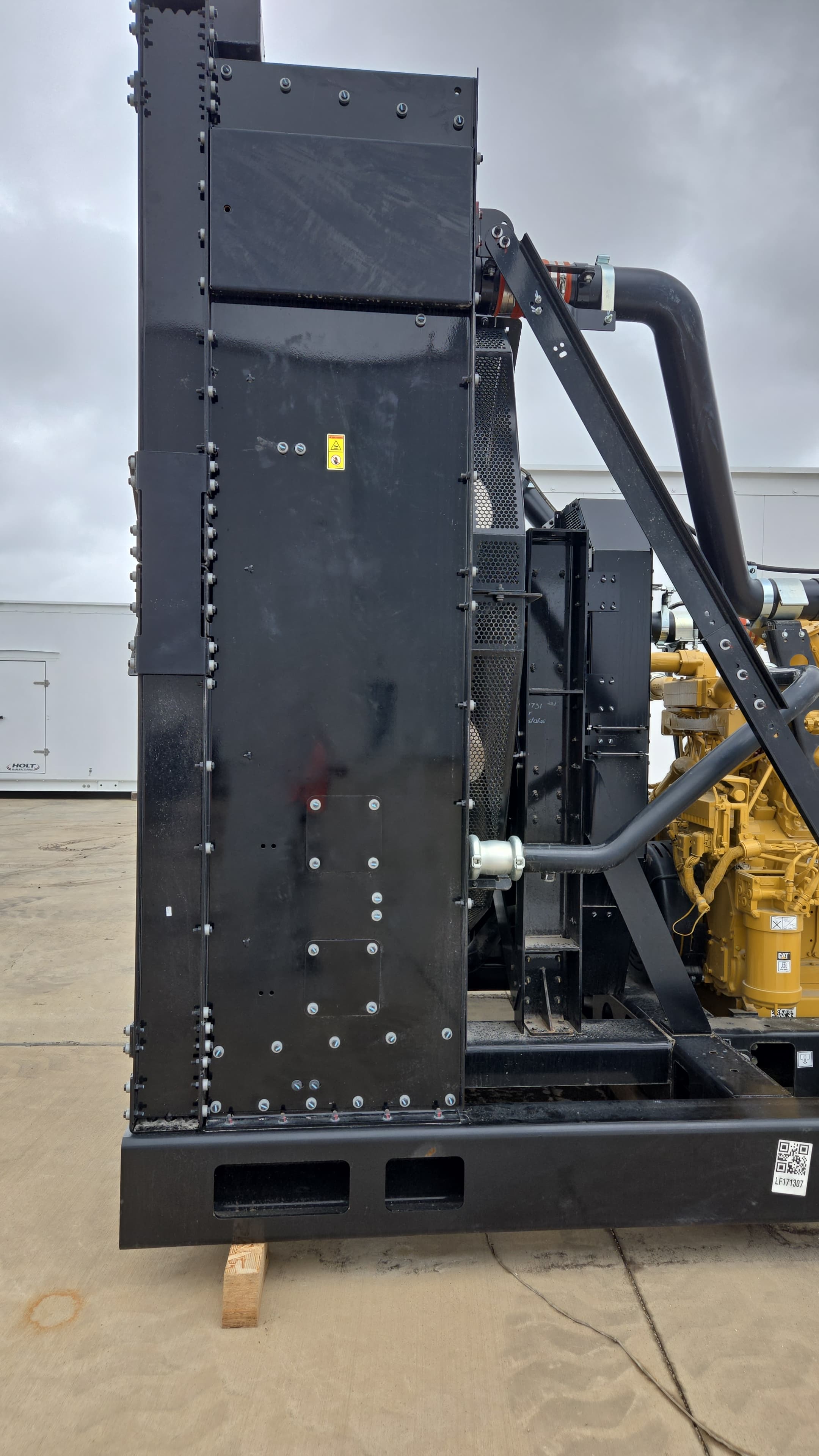 Unused CAT 3516E Radiator - Image 4