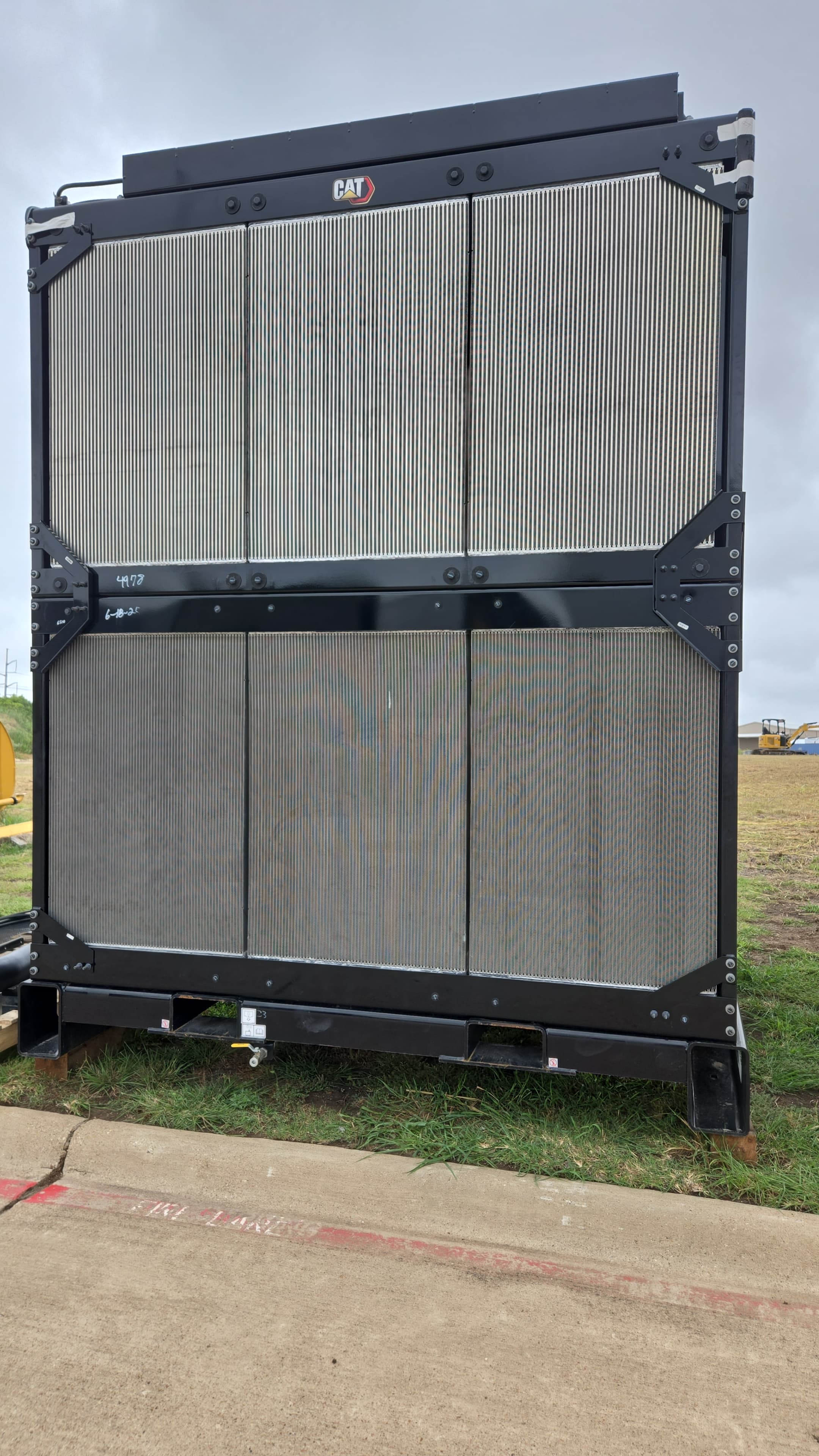 Unused CAT 3516E Radiator - Image 5