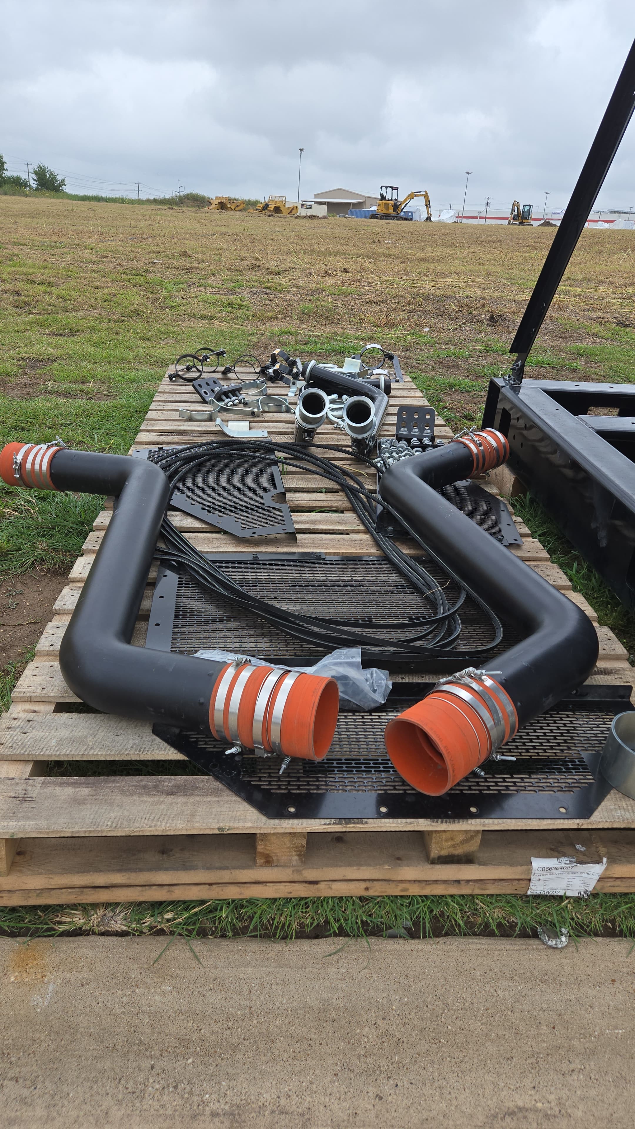 Unused CAT 3516E Radiator - Image 6
