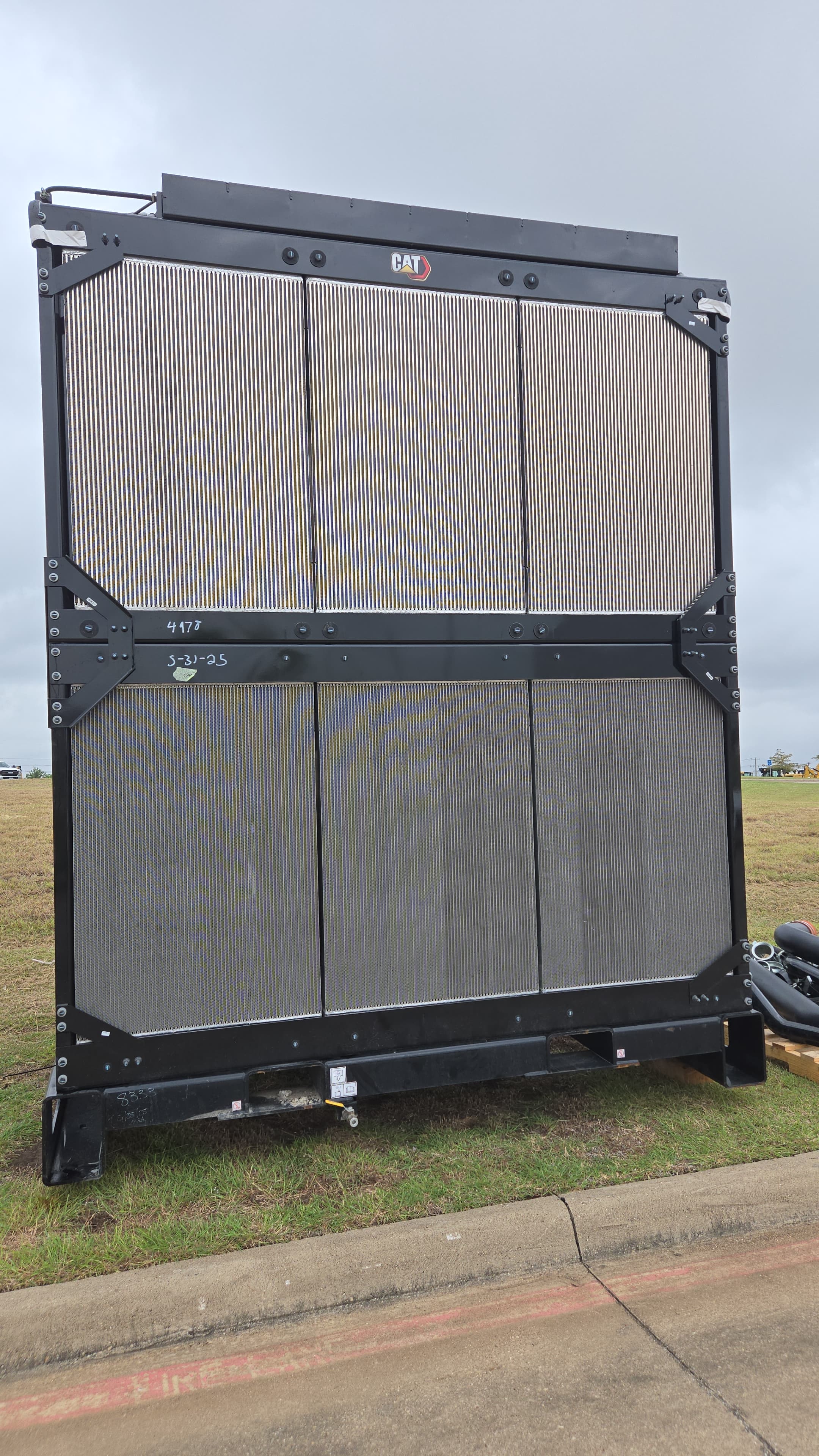 Unused CAT 3516E Radiator - Image 9
