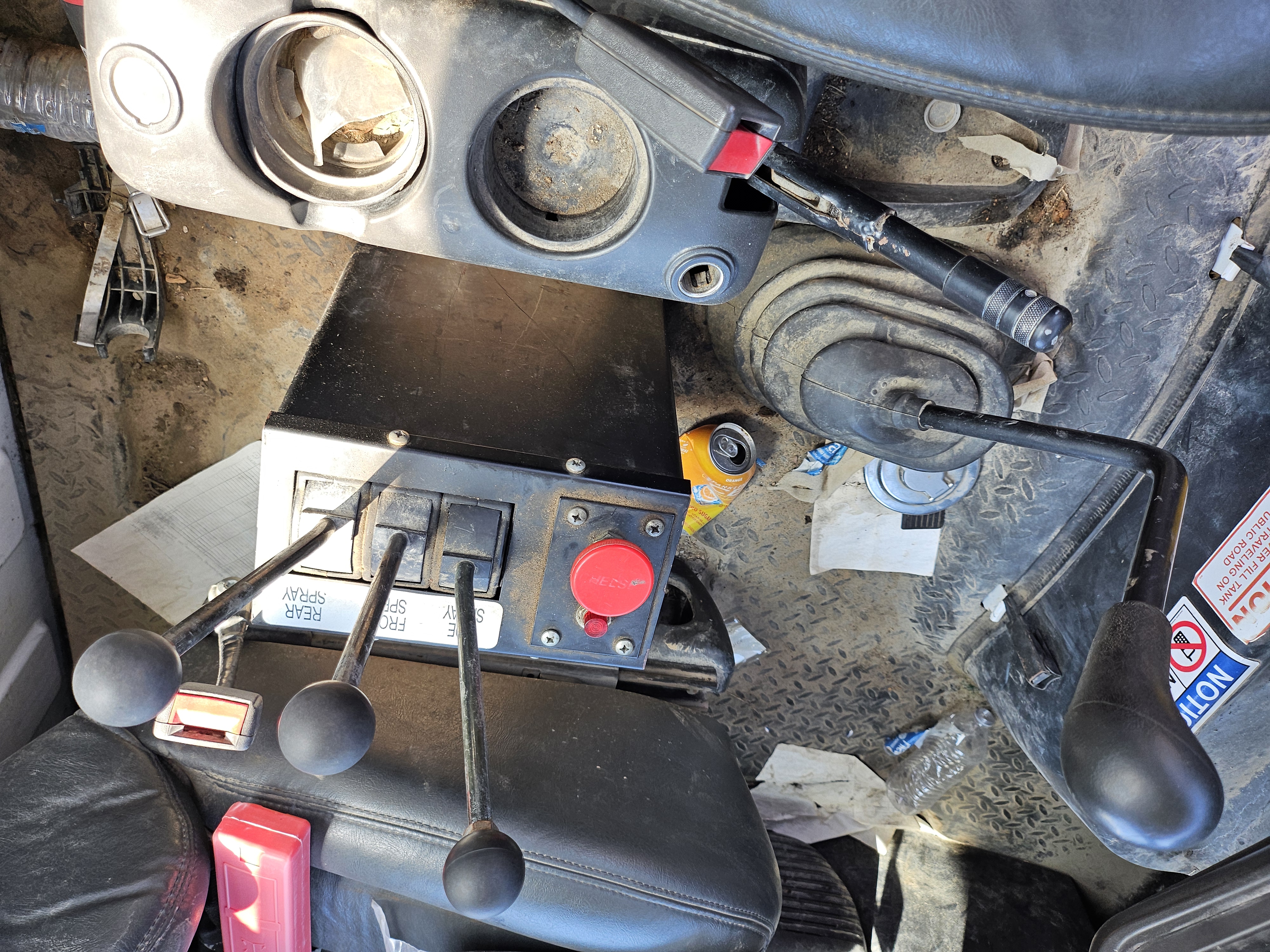 2007 GMC Topkick C6500 Water Truck - Image 12