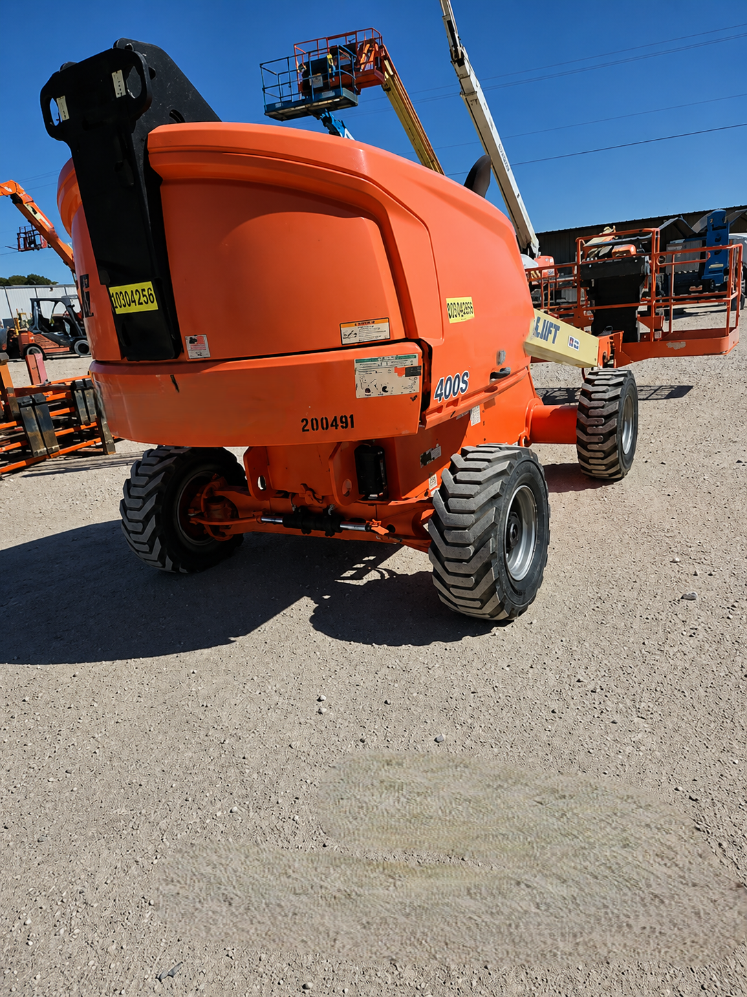2018 JLG 400S