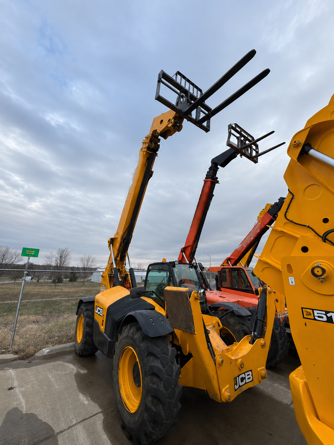 2019 JCB 510-56 Telehandler - Image 2