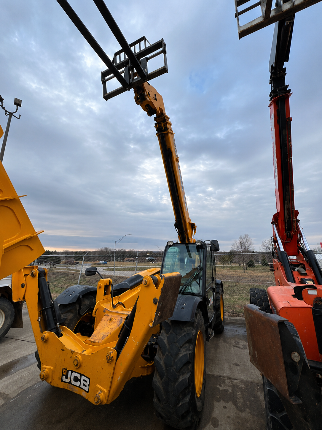 2019 JCB 510-56 Telehandler - Image 3