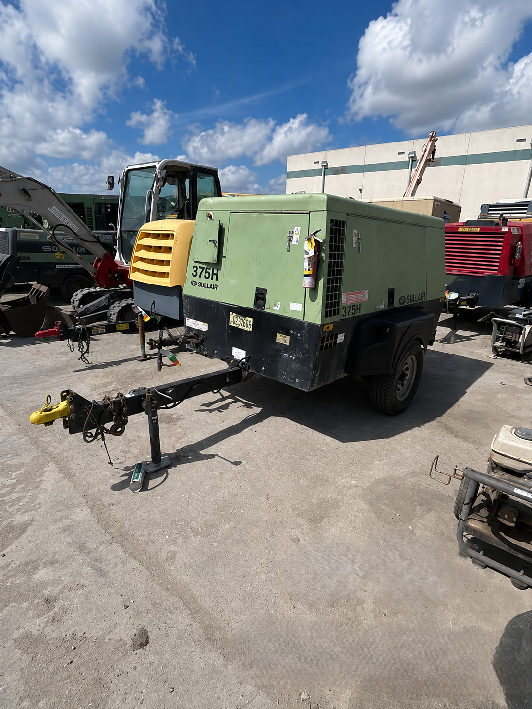 2017 Sullair 375H DPQ-JD3 Air Compressor - Image 2