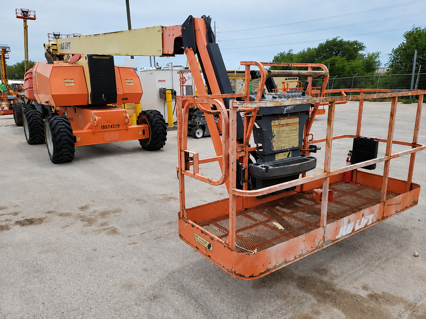 2017 JLG 800AJ Articulating Boom Lift