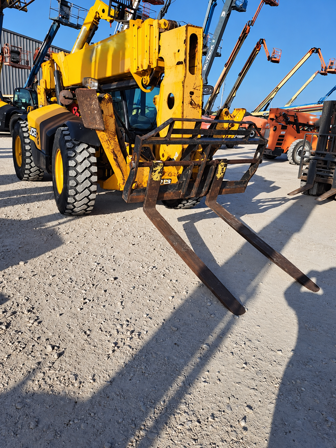 2017 JCB 512-56 S Telehandler - Image 2