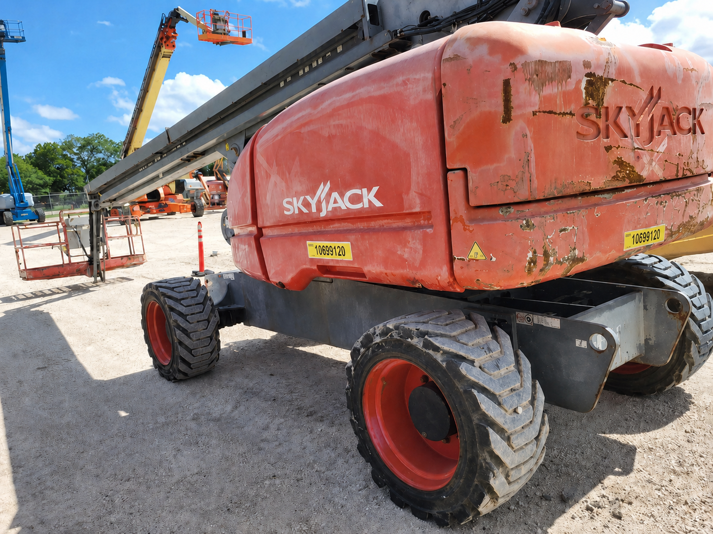 2017 Skyjack SJ86T Articulating Boom Lift - Image 2
