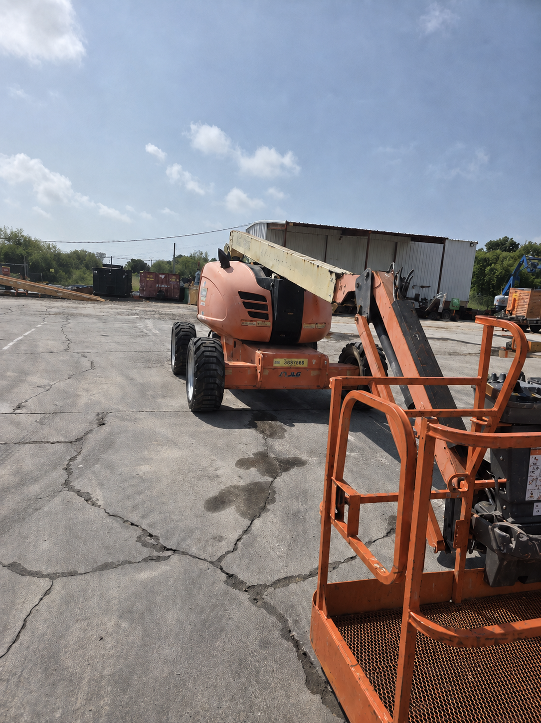 2017 JLG 600AJ Articulating Boom Lift