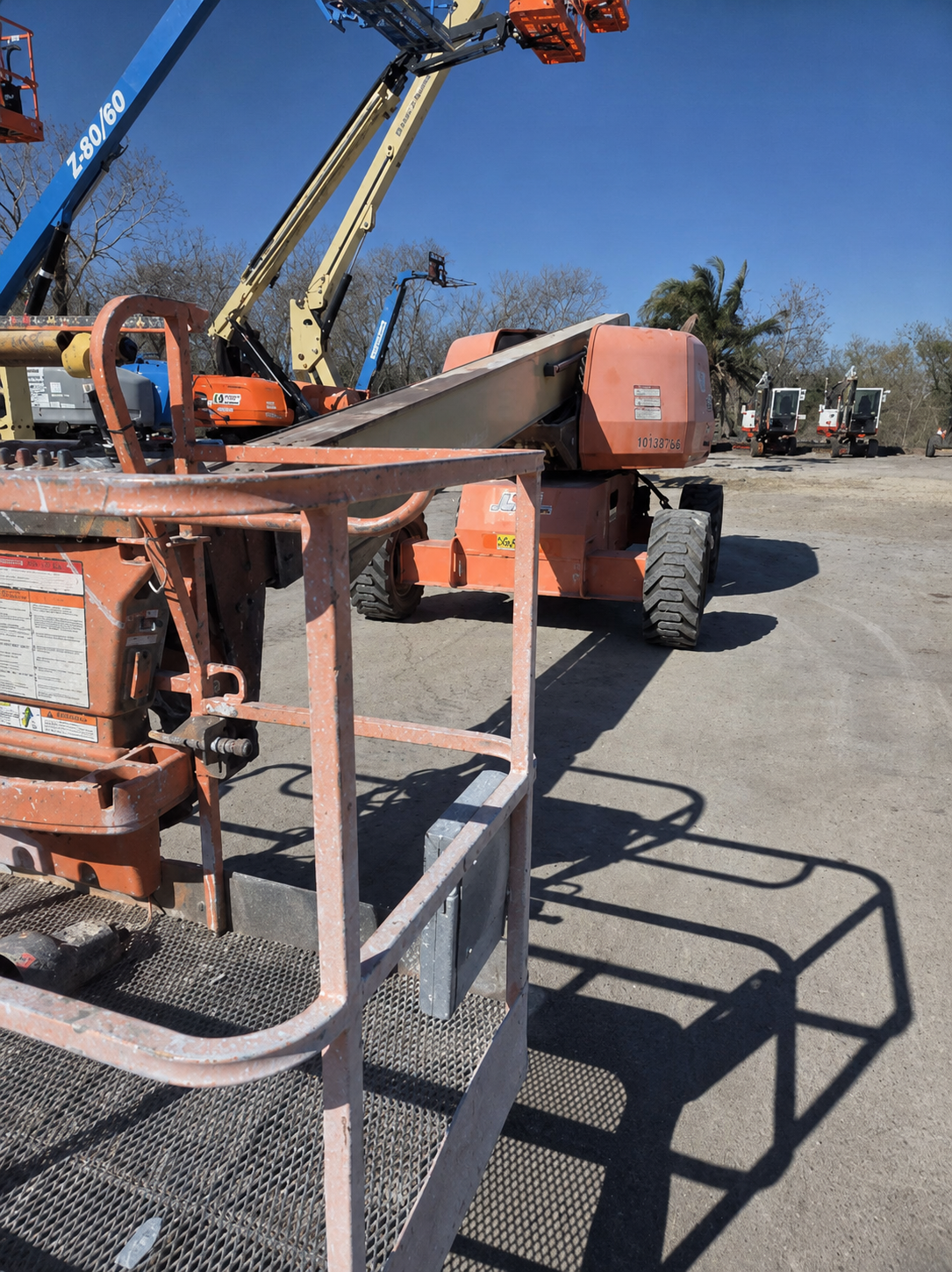 2017 JLG 600S Articulating Boom Lift