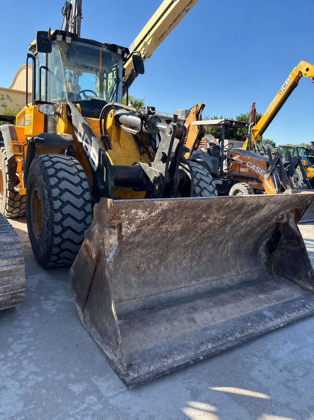 2019 JCB 437ZX Wheel Loader - Image 2